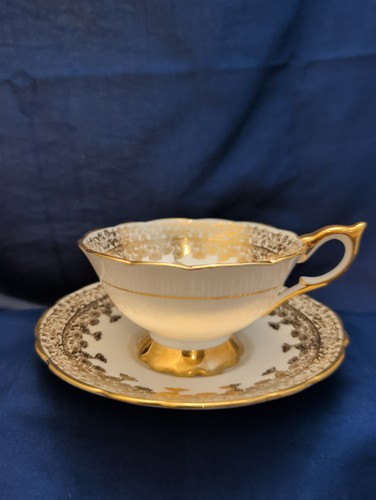 Royal stafford cabinet - royal, teacup
